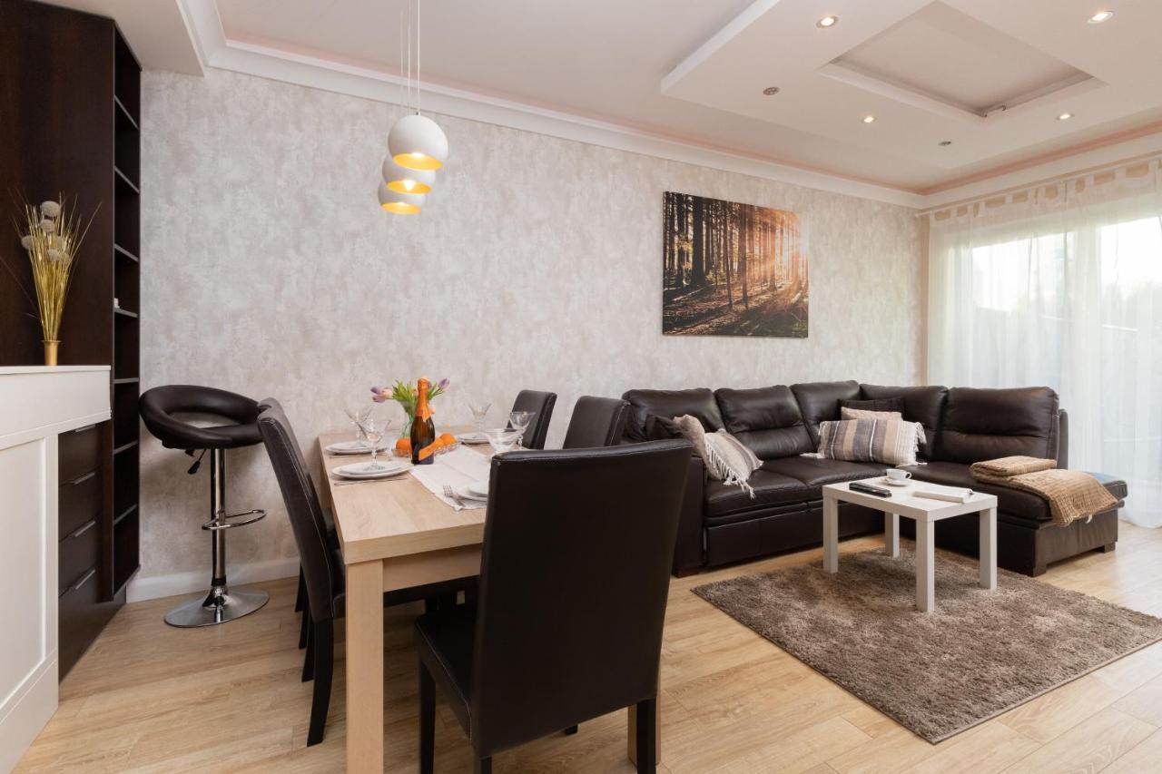 Family Apartament Mysliwska By Renters Apartment Gdansk Bagian luar foto
