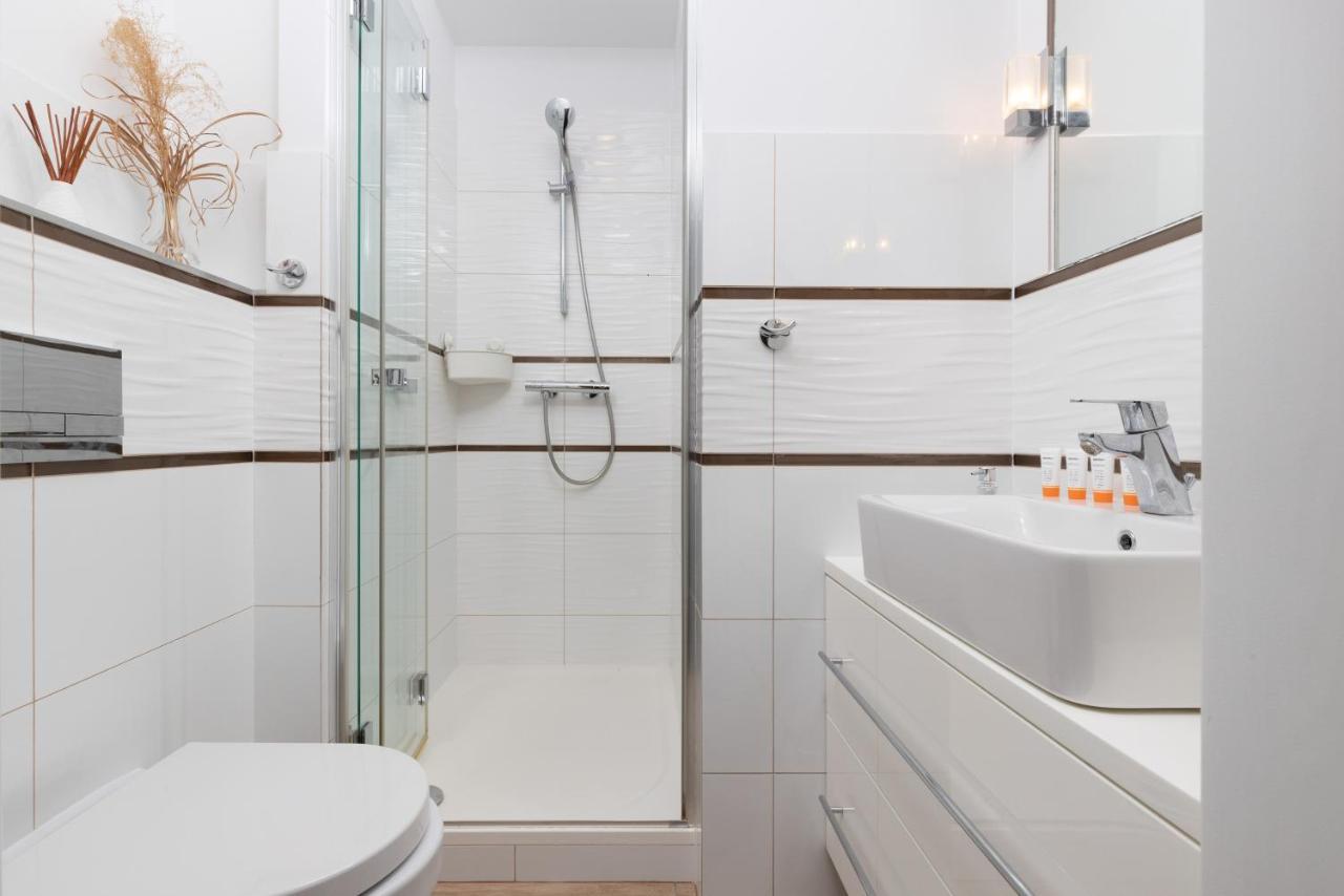 Family Apartament Mysliwska By Renters Apartment Gdansk Bagian luar foto