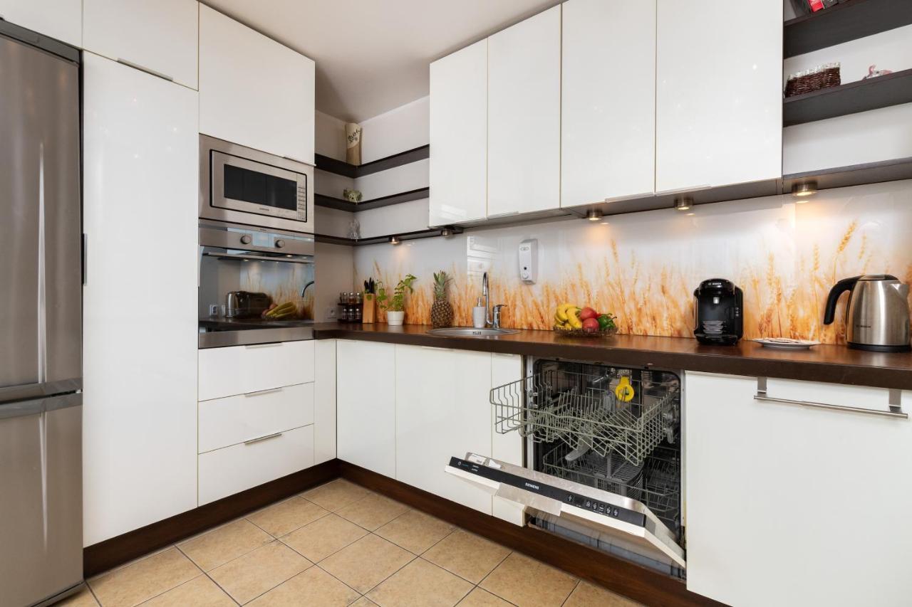 Family Apartament Mysliwska By Renters Apartment Gdansk Bagian luar foto