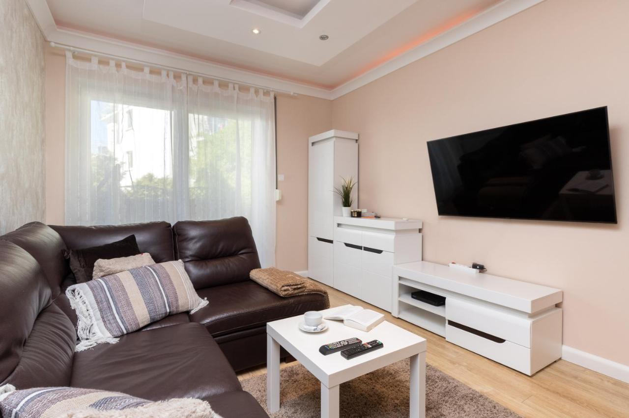 Family Apartament Mysliwska By Renters Apartment Gdansk Bagian luar foto