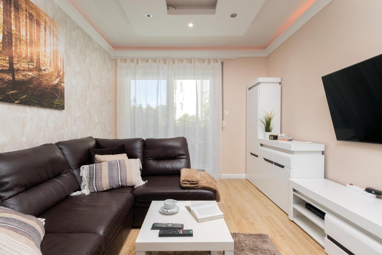 Family Apartament Mysliwska By Renters Apartment Gdansk Bagian luar foto